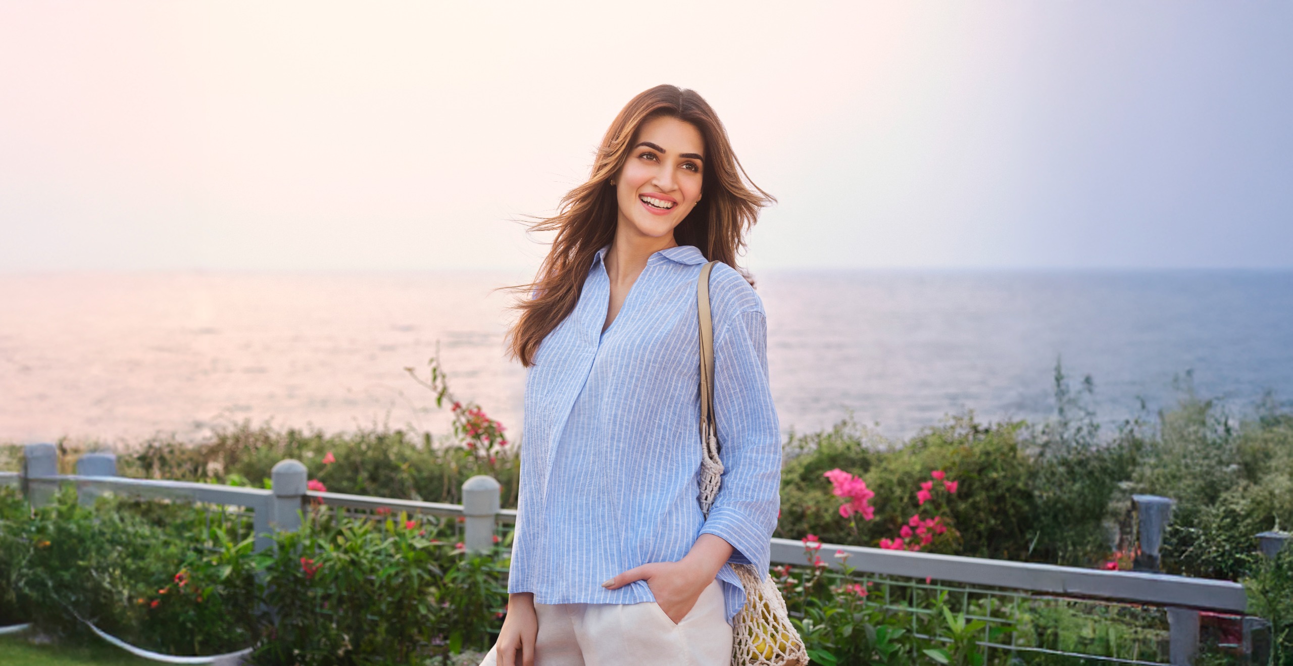 UNIQLO India launches linen collection campaign featuring Kriti Sanon